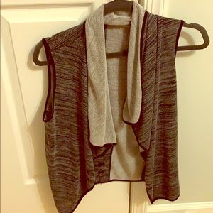 Woman’s cardigan to complete your outfit!